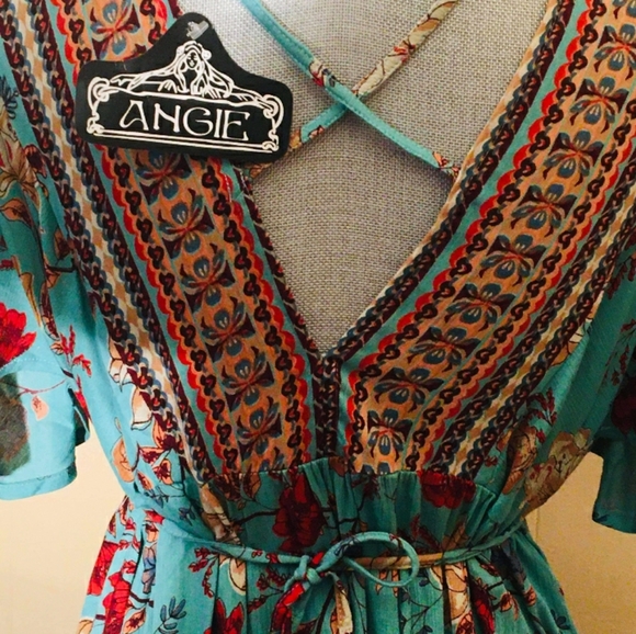 Angie Dress - Picture 3 of 4